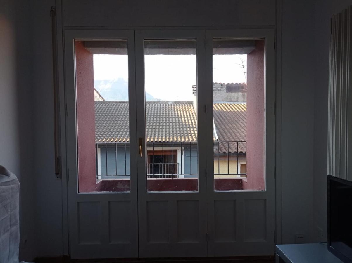 Luminoso, céntrico y silencioso apartamento Jaca Exterior foto