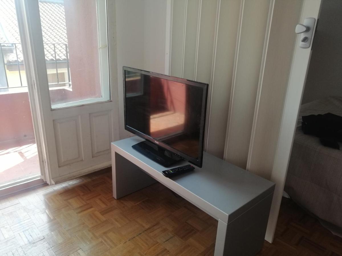Luminoso, céntrico y silencioso apartamento Jaca Exterior foto