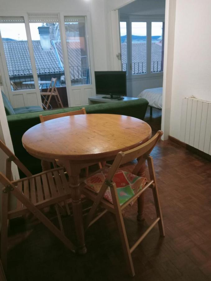 Luminoso, céntrico y silencioso apartamento Jaca Exterior foto