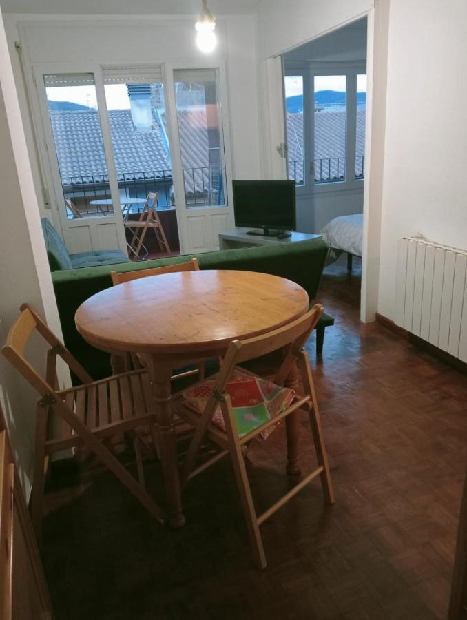 Luminoso, céntrico y silencioso apartamento Jaca Exterior foto