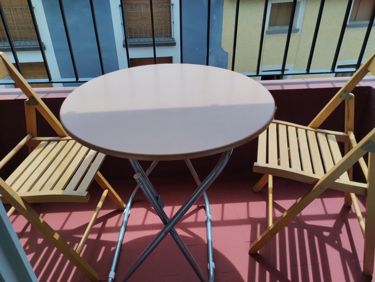 Luminoso, céntrico y silencioso apartamento Jaca Exterior foto
