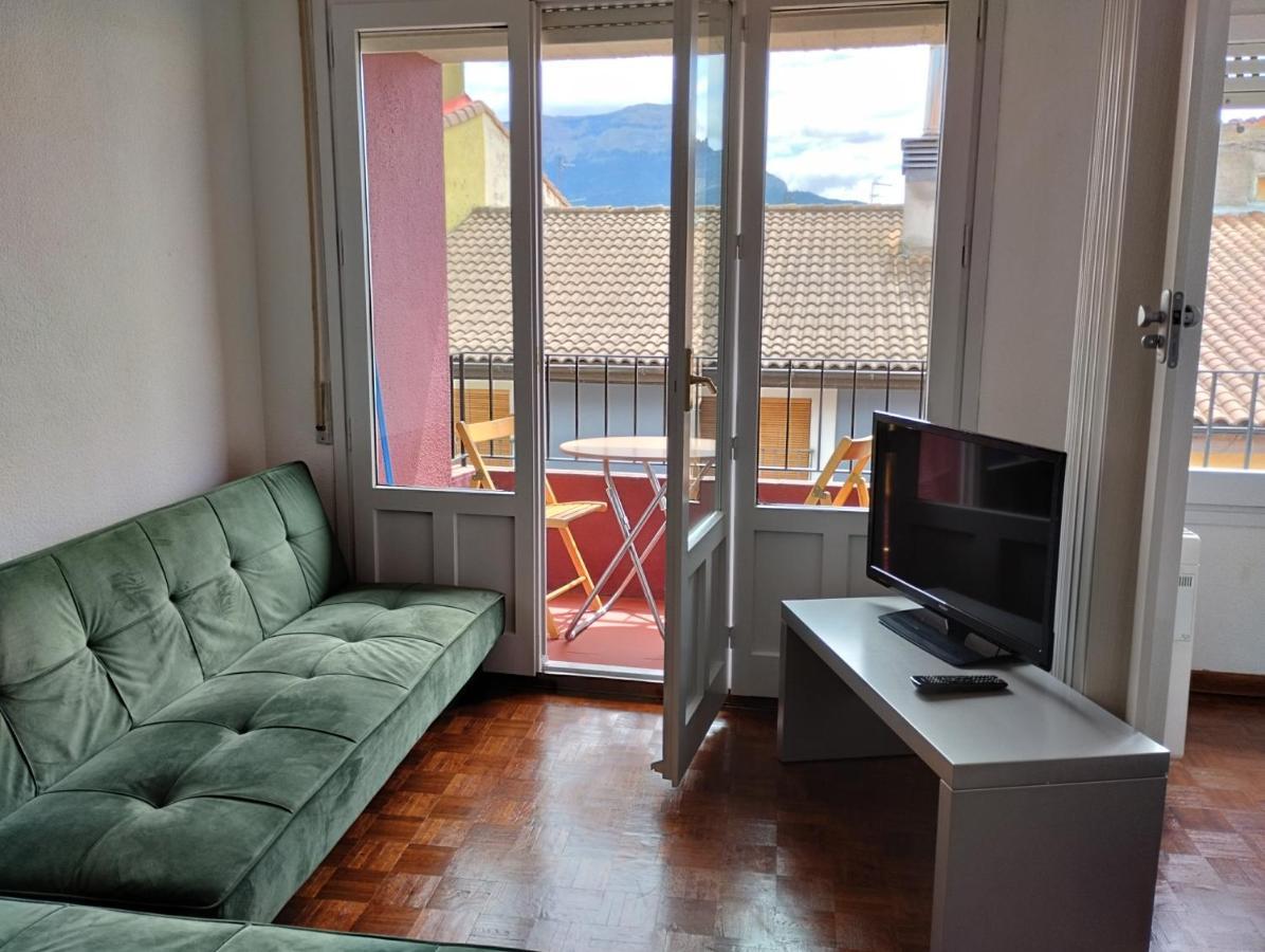 Luminoso, céntrico y silencioso apartamento Jaca Exterior foto